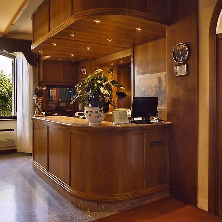 Hotel Windsor Savoia อัสซิซี ภายนอก รูปภาพ